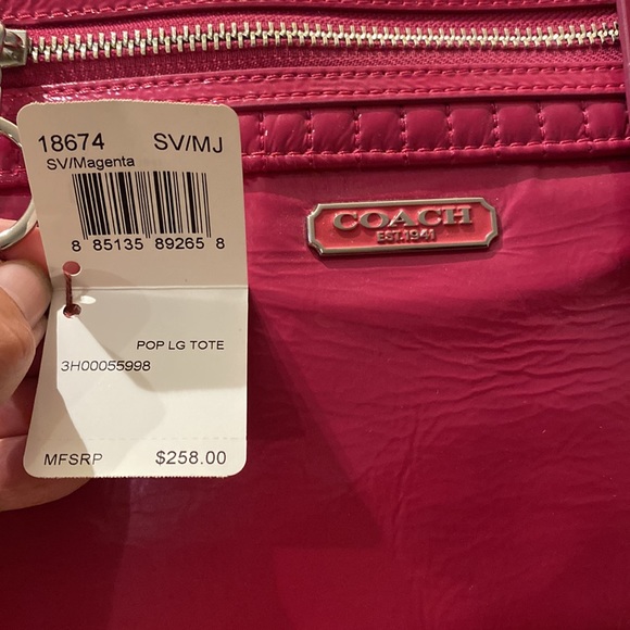 COACH POPPY Liquid Gloss TOTE, Magenta - Picture 15 of 16